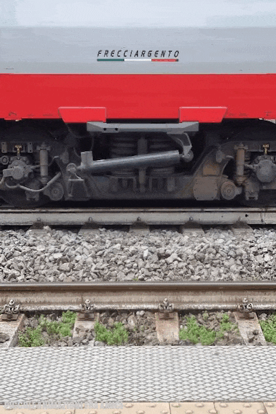 01 Il Trenino si scaglia