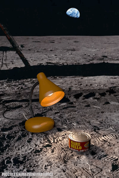 Beatrix scende sulla luna e trova un alieno. Ma era solo la Scatoletta di Tonno